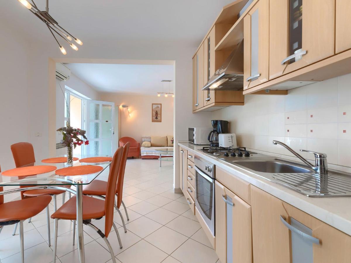 Apartment Macini - Roj465 By Interhome Zminj ภายนอก รูปภาพ