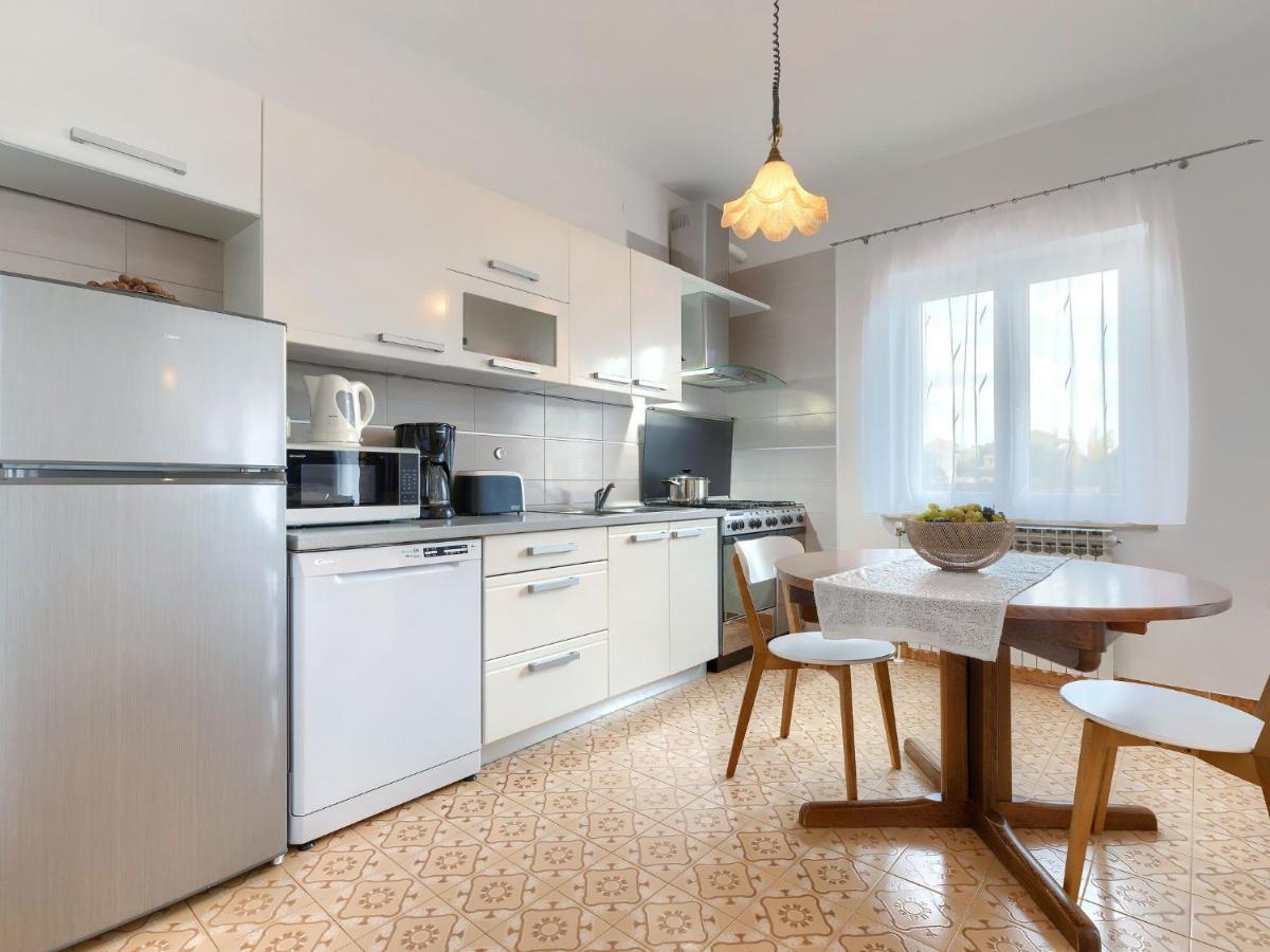 Apartment Macini - Roj465 By Interhome Zminj ภายนอก รูปภาพ