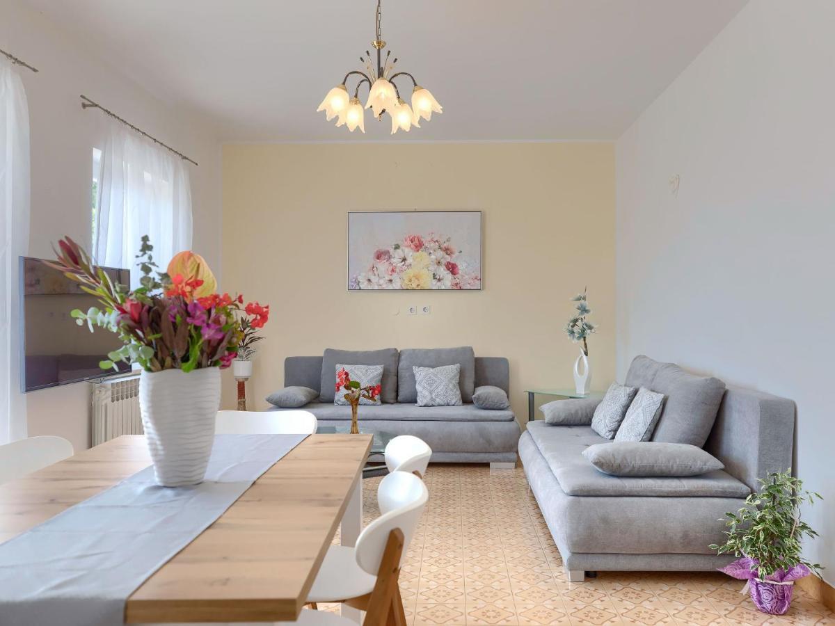 Apartment Macini - Roj465 By Interhome Zminj ภายนอก รูปภาพ