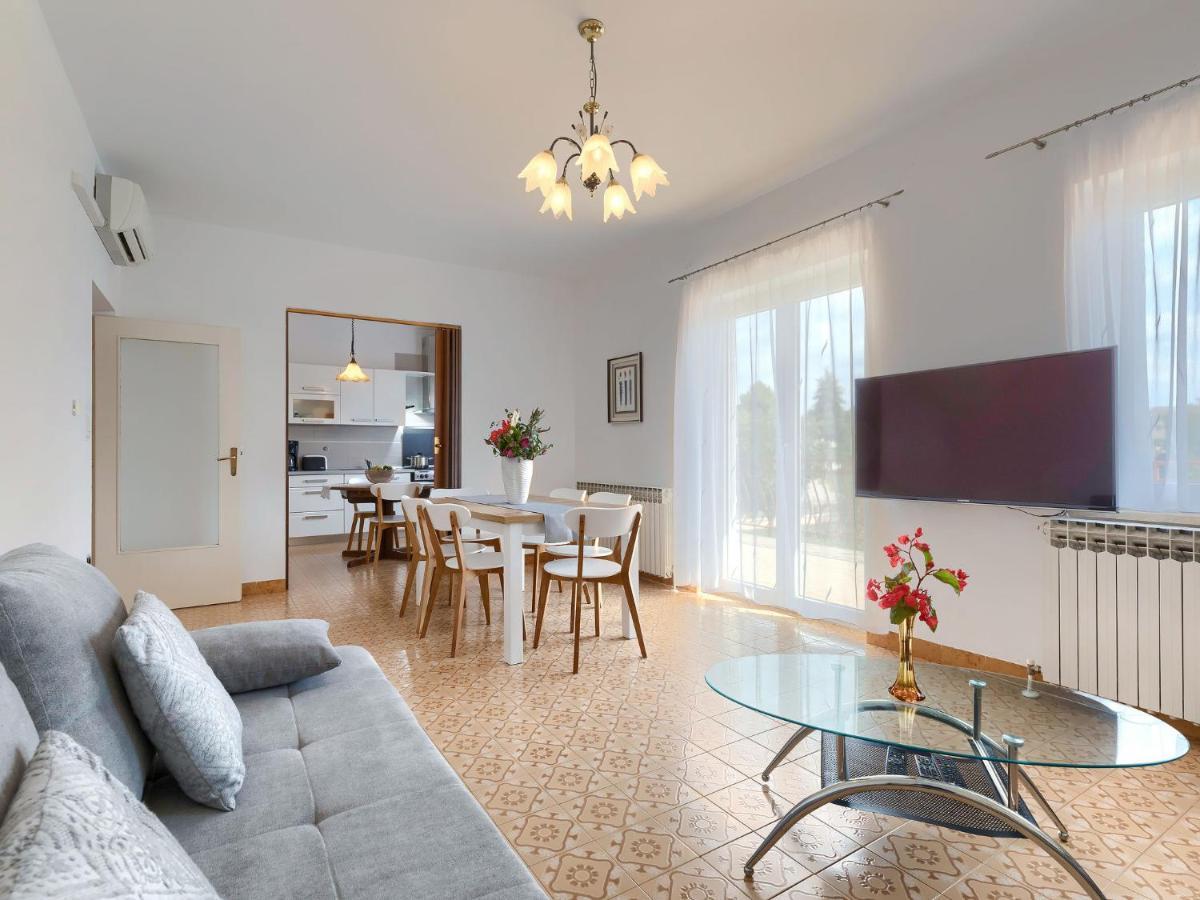 Apartment Macini - Roj465 By Interhome Zminj ภายนอก รูปภาพ